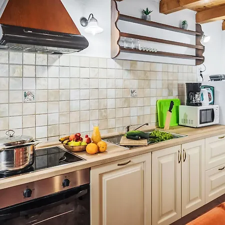 Ferienhaus By Interhome Matohanci